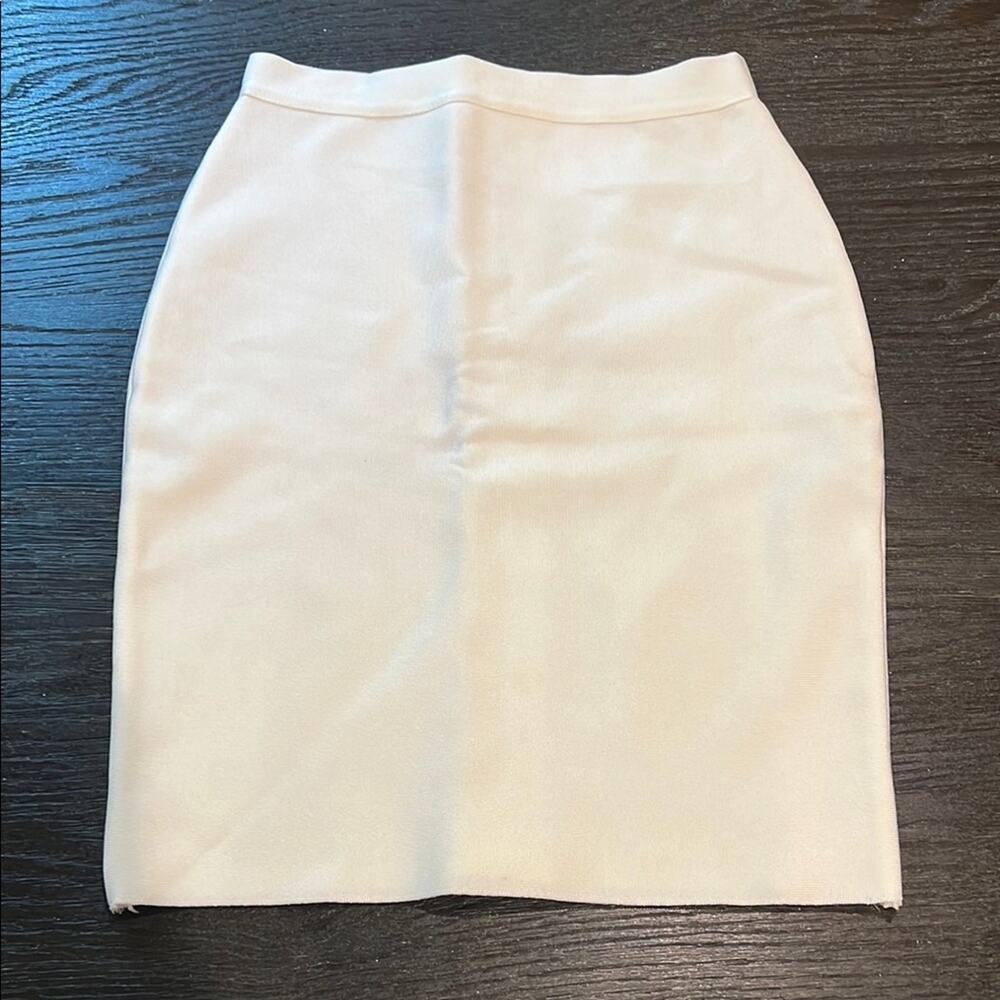 Hot Miami Styles Cream Pencil Skirt Knee-Length Work